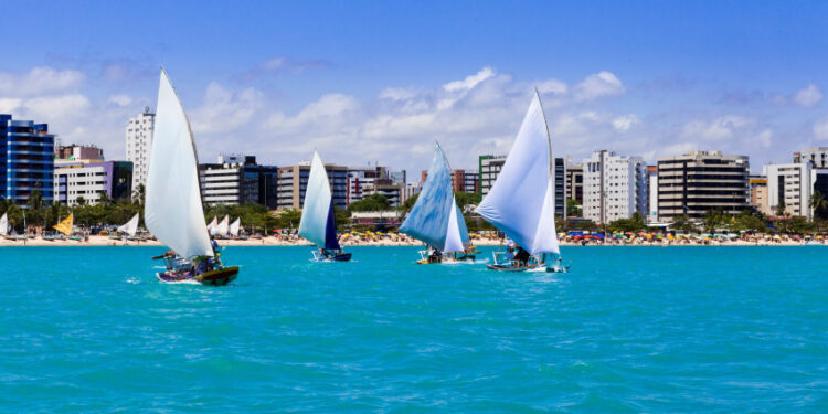 Maceió brilha como o 3º destino nacional mais vendido em 2024, aponta Anuário Braztoa