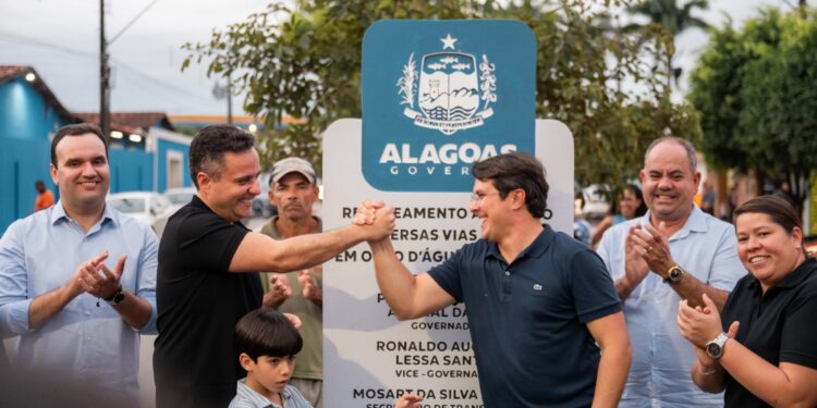 Paulo Dantas entrega 7 km de pavimentação em Olho d’Água das Flores