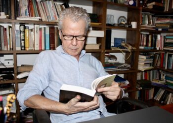 Poeta alagoano valoriza papel da Imprensa Oficial no fomento à produção literária