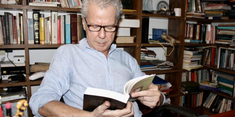 Poeta alagoano valoriza papel da Imprensa Oficial no fomento à produção literária