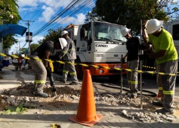 Prefeitura melhora iluminação em paradas de ônibus com mais pontos de LED
