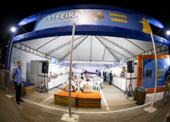 1ª Feira Gastronômica da Economia Solidária movimenta praia de Pajuçara