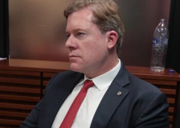 Marx Beltrão avança na proteção animal com aprovação de projeto que proíbe coleiras de choque em pets