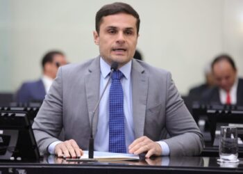 Alexandre Ayres destaca importância da inclusão da vacina contra meningite B no SUS