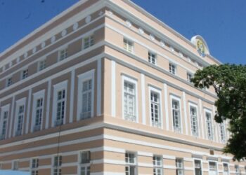 Parlamento retoma os trabalhos nesta terça-feira