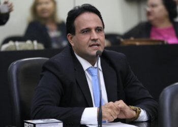 Aprovado projeto que prioriza mãe com filhos portadores de TEA, ou seus tutores, nos programas habitacionais