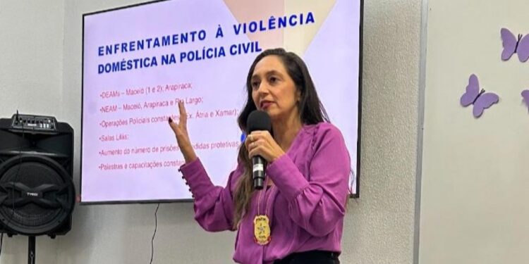 Polícia Civil participa de palestra sobre enfrentamento à violência doméstica na Ufal