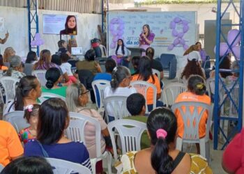 Delegada ministra palestra sobre enfrentamento à violência de gênero e os mecanismos de proteção às vítimas