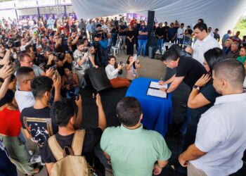 Governador amplia frota intermunicipal e garante novas creches e pavimentação de ruas em Rio Largo