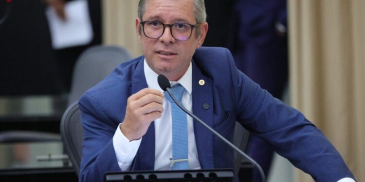 Assembleia aprova projeto que proíbe venda de ultraprocessados em escolas