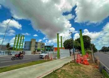 Instalação de passarela fecha trecho da Av. Durval de Góes Monteiro nos dias 1º, 8 e 9 de novembro