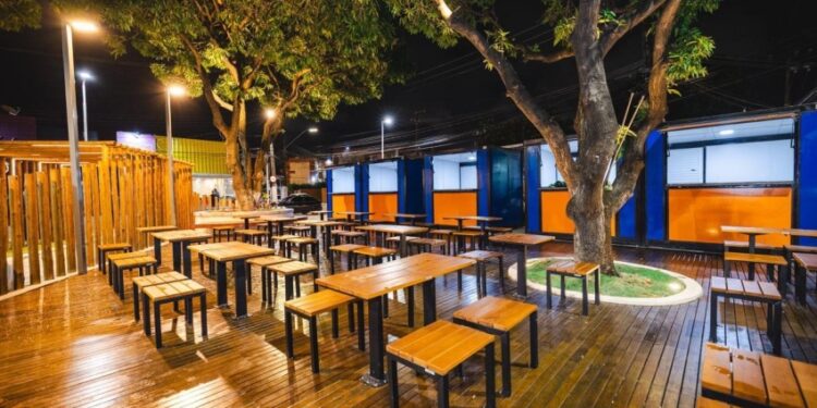 Reforma e melhoria das condições de trabalho dos comerciantes da Praça do COC