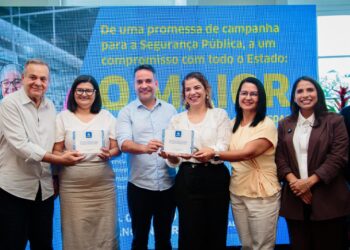 Governador presta homenagens no Dia do Servidor Público