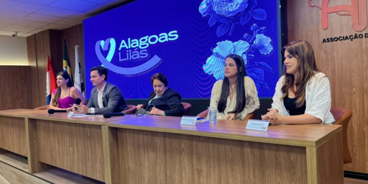 Secretária da Mulher reúne prefeitos para ampliar adesão ao Alagoas Lilás