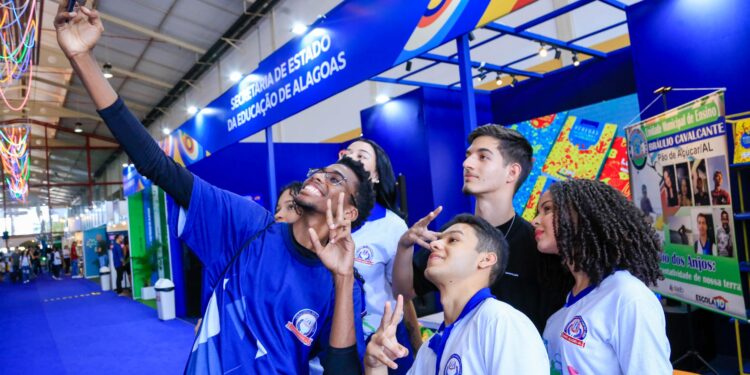 Seduc marca presença na 11ª Bienal Internacional do Livro de Alagoas com programação especial