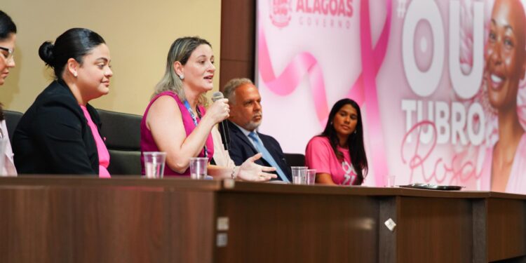 Outubro Rosa: Sesau abre campanha e destaca importância do diagnóstico precoce do câncer de mama