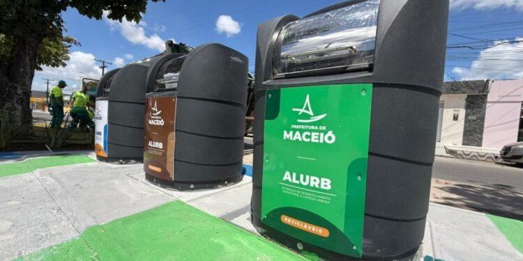 Alurb instala lixeiras subterrâneas no Conjunto Graciliano Ramos