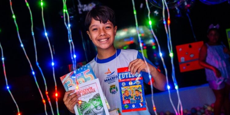 Bienal do Livro: Sala Sensorial da Semed Maceió encanta o público e reforça compromisso com a inclusão