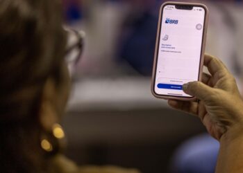 Servidores da Prefeitura de Maceió devem abrir conta no BRB para receberem salários