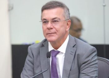 Ronaldo Medeiros celebra isenção do IR para quem ganha até R$ 5 mil