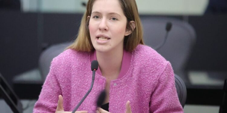 Cibele Moura celebra aumento de voos e expectativa de 100% de ocupação hoteleira