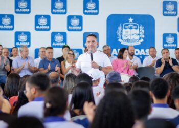 Paulo Dantas entrega obras de mobilidade urbana no município de Monteirópolis