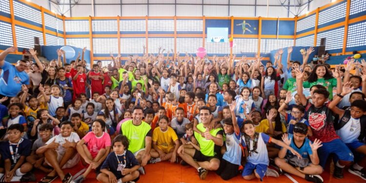 JHC e Rodrigo Cunha entregam Ginásio Tenente Madalena totalmente reformado