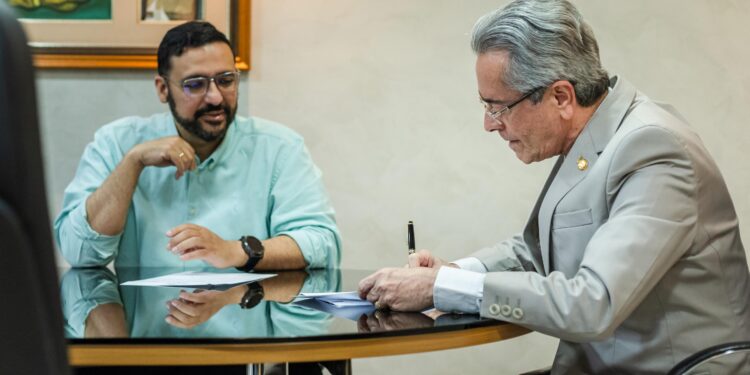 Governador sanciona reajuste de 4,52% aos servidores do Judiciário de Alagoas
