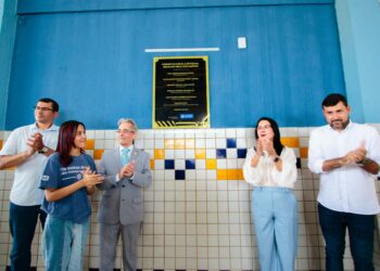 Governo de Alagoas entrega mais um ginásio poliesportivo em escola estadual de Maceió