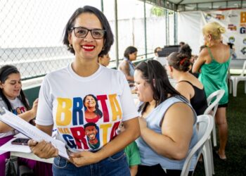 Brota na Grota: Moradores do Barro Duro são atendidos com serviços do Cadastro Único