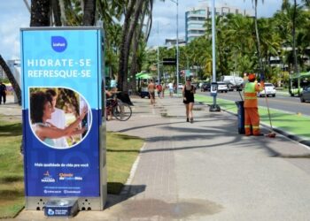 Estações de hidratação refrescam verão de maceioenses e turistas