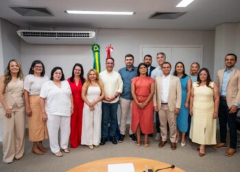 Paulo Dantas empossa 13 novos gerentes especiais de educação do biênio 2026-2027