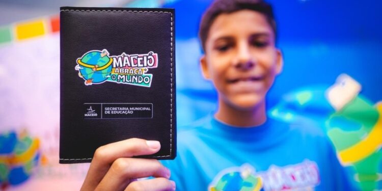 “Maceió Abraça o Mundo”: programa lançado pelo prefeito JHC leva estudantes da rede municipal para intercâmbio na Inglaterra