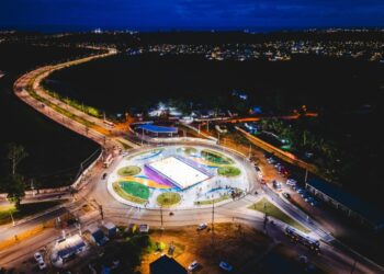 JHC entrega areninha e rotatória com área de lazer no Benedito Bentes