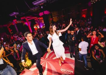 JHC celebra festa coletiva de debutantes e reforça papel da educação na transformação social