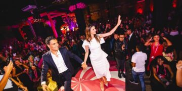 JHC celebra festa coletiva de debutantes e reforça papel da educação na transformação social