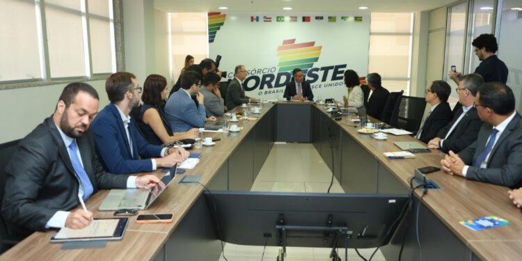 Com BNDES, Paulo Dantas cria grupo para acelerar contratos da Chamada Nordeste