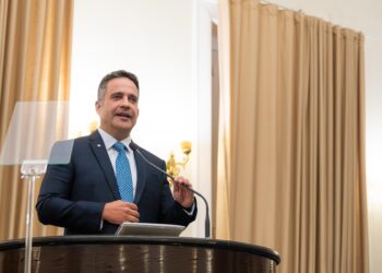 Paulo Dantas encaminha reajuste de 6% para todos os servidores públicos estaduais