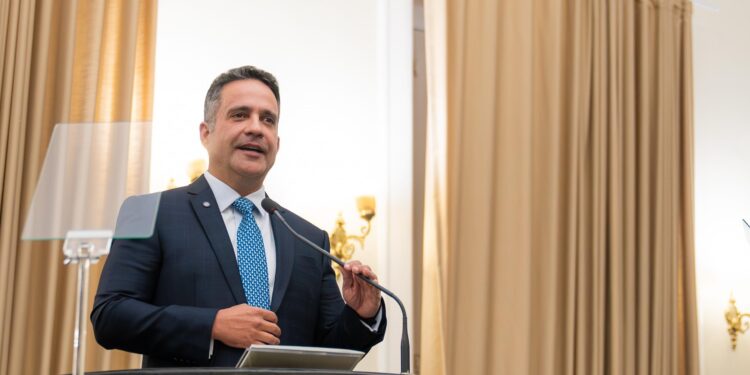 Paulo Dantas encaminha reajuste de 6% para todos os servidores públicos estaduais