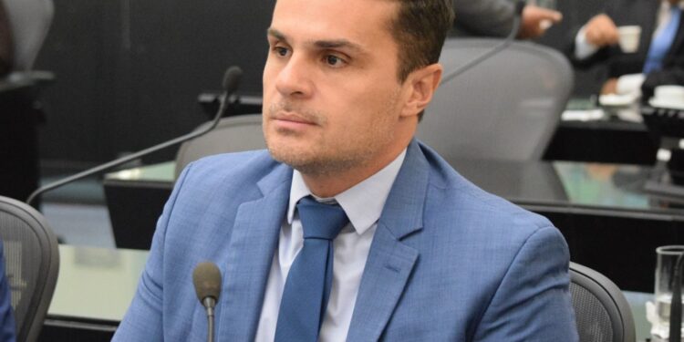 Discutido em 2º turno projeto que garante transparência no atendimento a pacientes com autismo