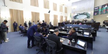 Parlamentares aprovam reajuste de 6% para servidores públicos estaduais