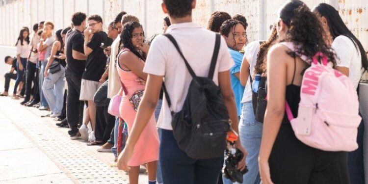 Prepara Jovem abre portas para 480 jovens se qualificarem e sonharem com o primeiro emprego