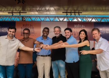 Em Igreja Nova, Arthur Lira entrega retroescavadeira anfíbia e fortalece perímetros irrigados do São Francisco