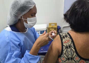 Alerta de saúde sobre baixa adesão à Campanha contra Influenza e chama pública prioritária para imunização