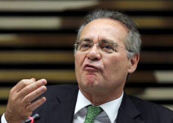 Justiça condena Renan Calheiros por mentiras, acusações falsas e fake news contra Arthur Lira e manda senador retirar postagem das redes sociais