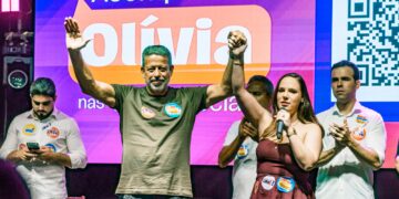 Arthur Lira demonstra força política em Maceió durante lançamento da pré-candidatura de Olívia Tenório