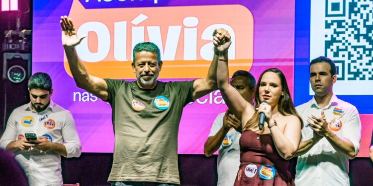 Arthur Lira demonstra força política em Maceió durante lançamento da pré-candidatura de Olívia Tenório