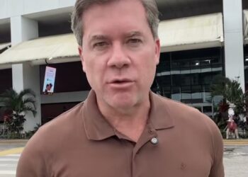 “Isso não é solução, é maquiagem do governo”, diz Marx Beltrão sobre aumento de etanol na gasolina